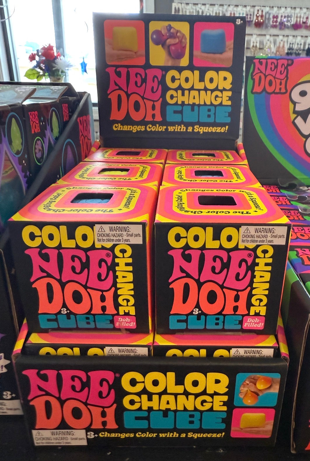 Needoh Color Change Cube