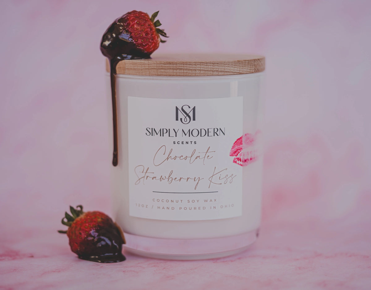 Chocolate Strawberry Kiss Candle