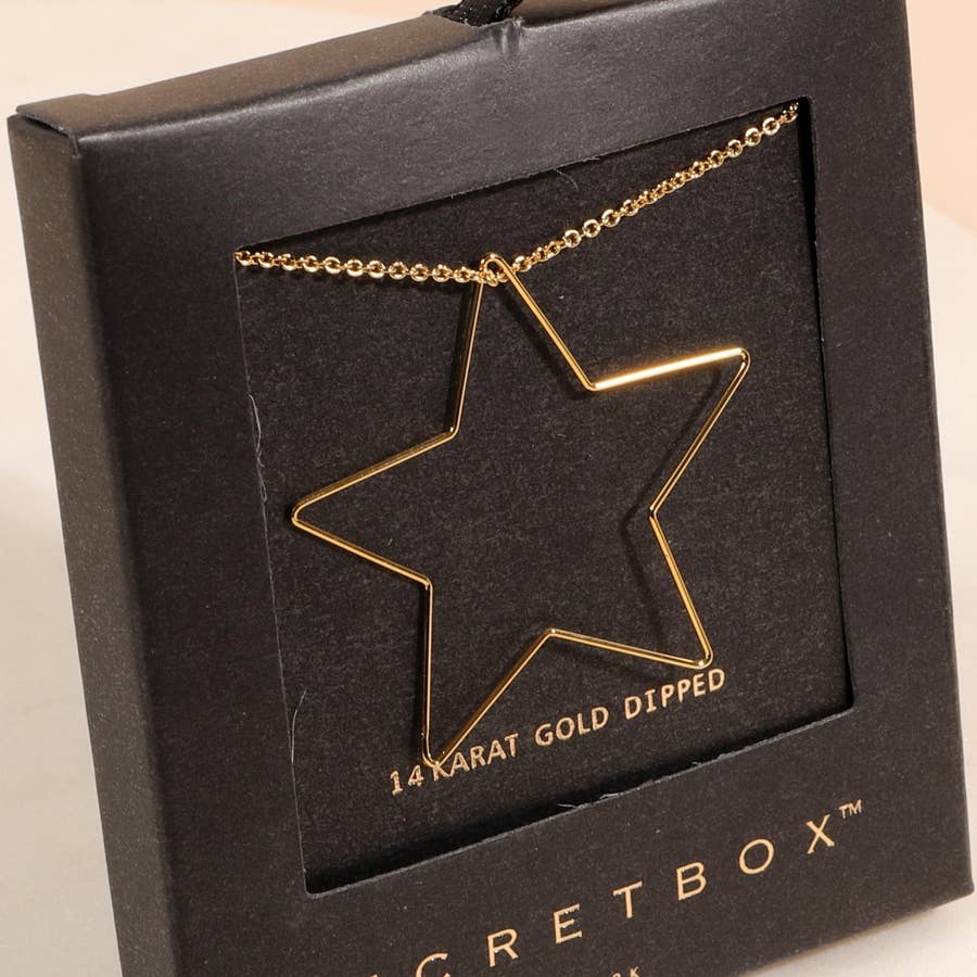 Short Necklace with Star Pendant - Debs on 5th